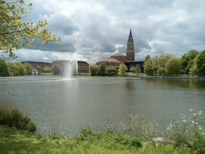 Opera house and town hall tower behind the Kleiner Kiel